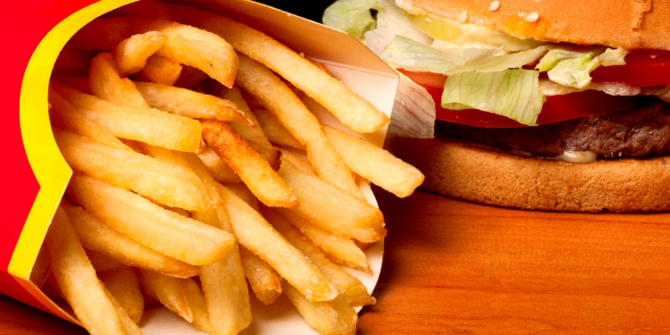 Warnstreiks in der Systemgastronomie drohen