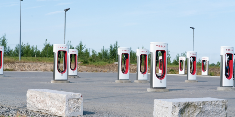 nissan-in-der-krise-tesla-als-möglicher-investor