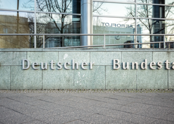 bundestag-stimmt-mit-grosser-mehrheit-fuer-grundgesetzaenderung