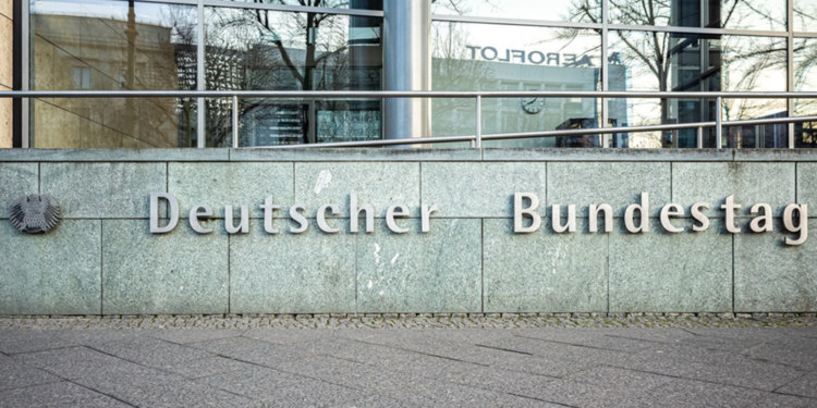 bundestag-stimmt-mit-grosser-mehrheit-fuer-grundgesetzaenderung